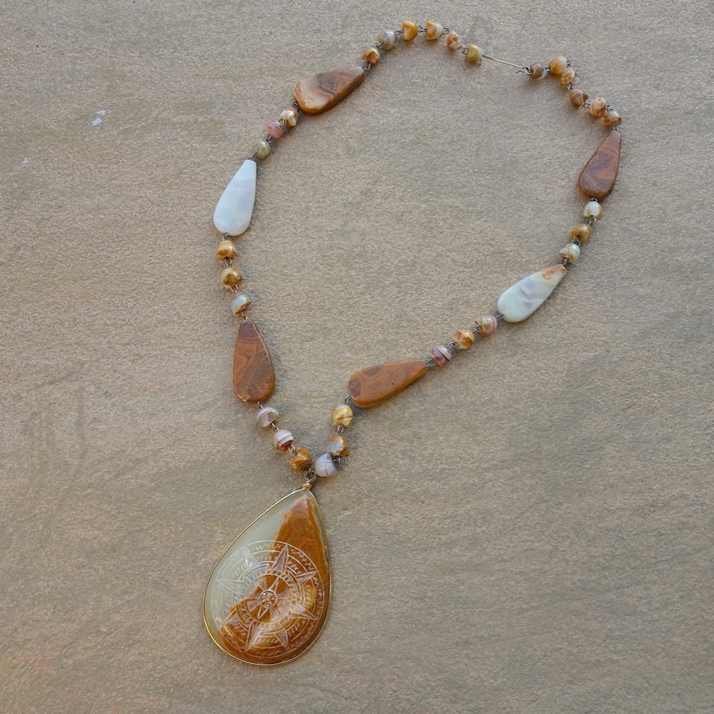 Vintage Big Brown & Tan Agate Sun Mandala Pendant Long Boho Beaded Necklace